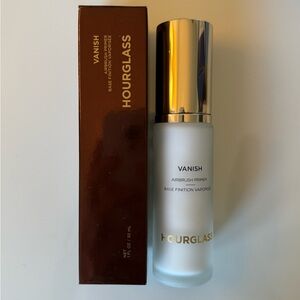 Hourglass Vanish Primer in Silver and White